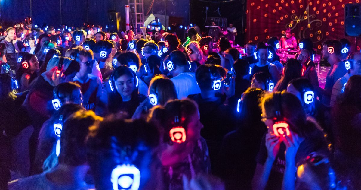 Silent Disco — Diverse DJ's | Lichtjesavond