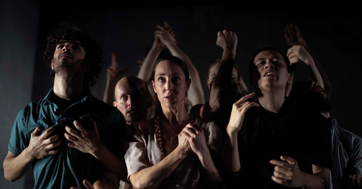 BEHIND THE WALL — Conny Janssen Danst
